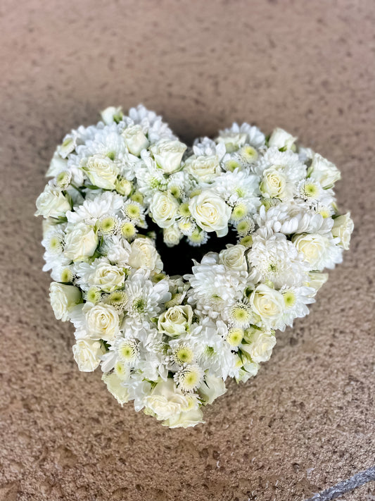 24CM HEART WREATH